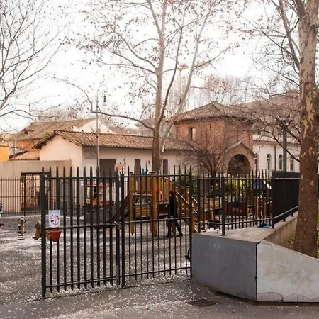 Апартаменты Lol-apartment, In The Heart Of Trastevere