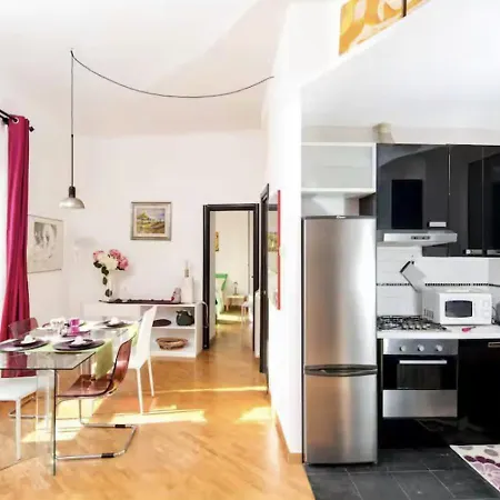 Lol-apartment, In The Heart Of Trastevere Апартаменты *